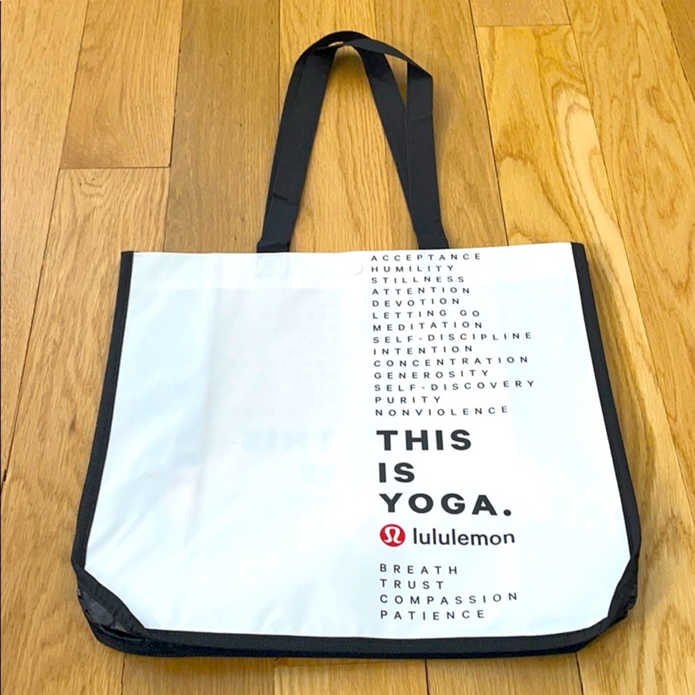 Lululemon white large reusable shopping bag